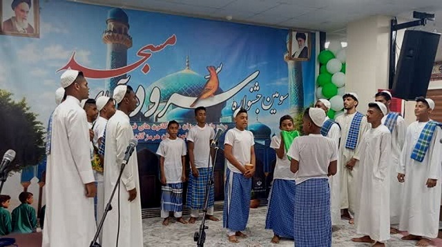 ماجرای جوانی که اتاقش را به استودیوی تولید سرود مسجدی تبدیل کرد